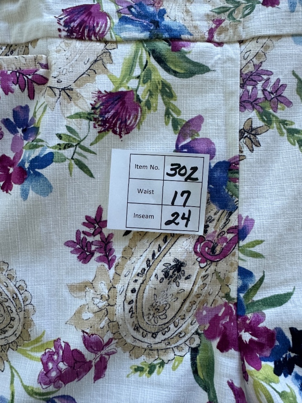 Chicos Floral Crop Pant Chicos Size 2 / US 12 NWOT - Picture 6 of 6